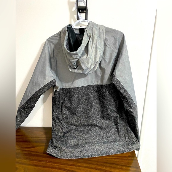 Burton Veridry Rain Coat - Womens size Medium - Picture 4 of 5